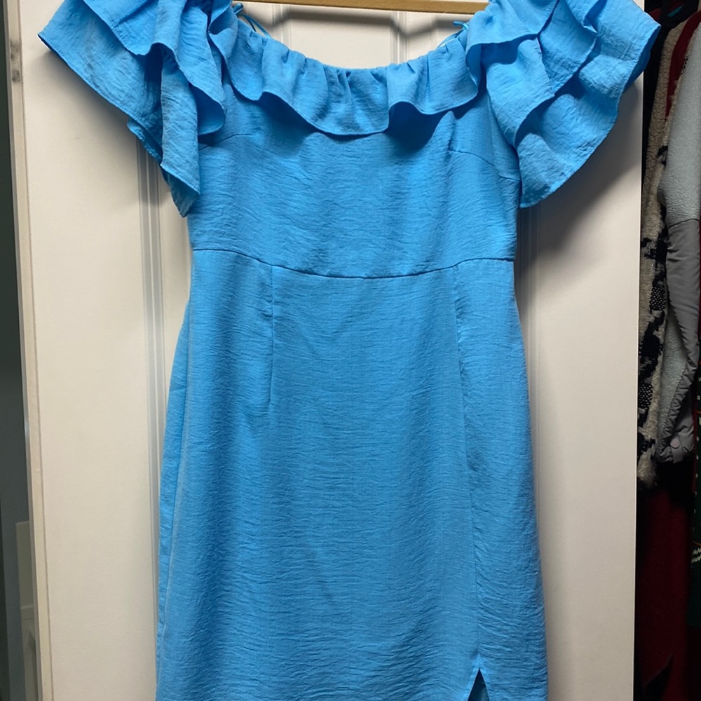 Off the Shoulder blue ruffle dress
